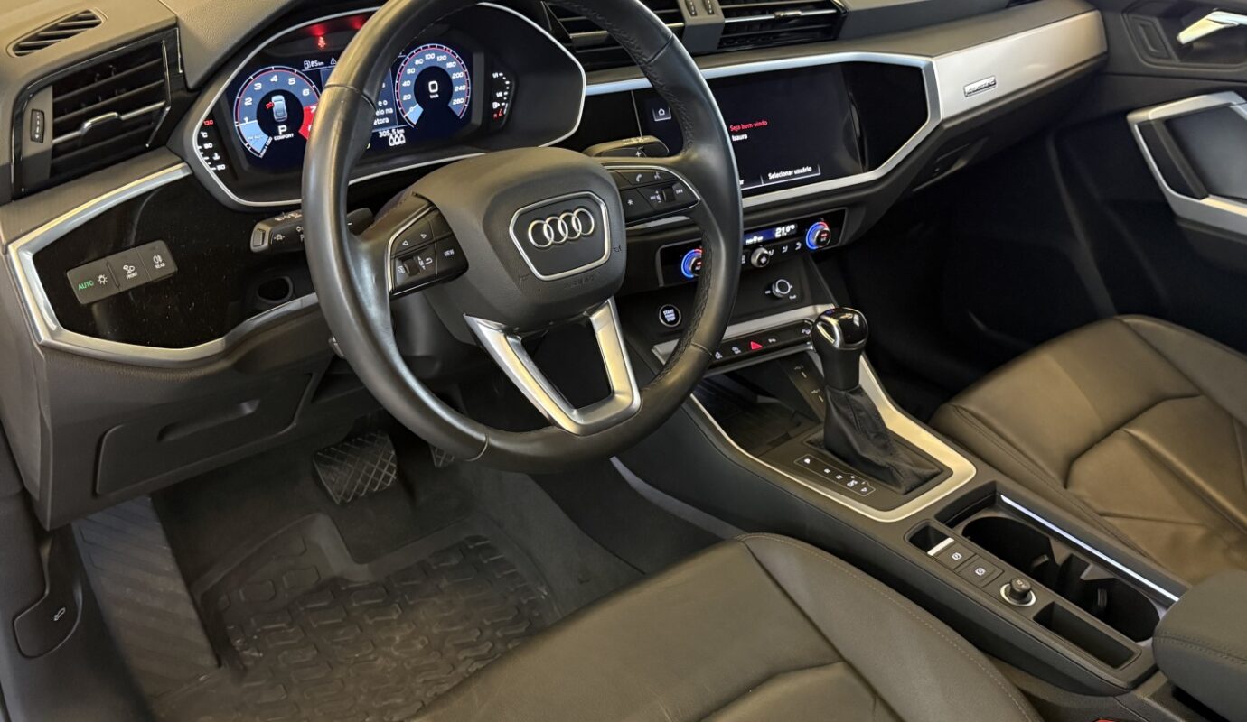 AUDI Q3 2023