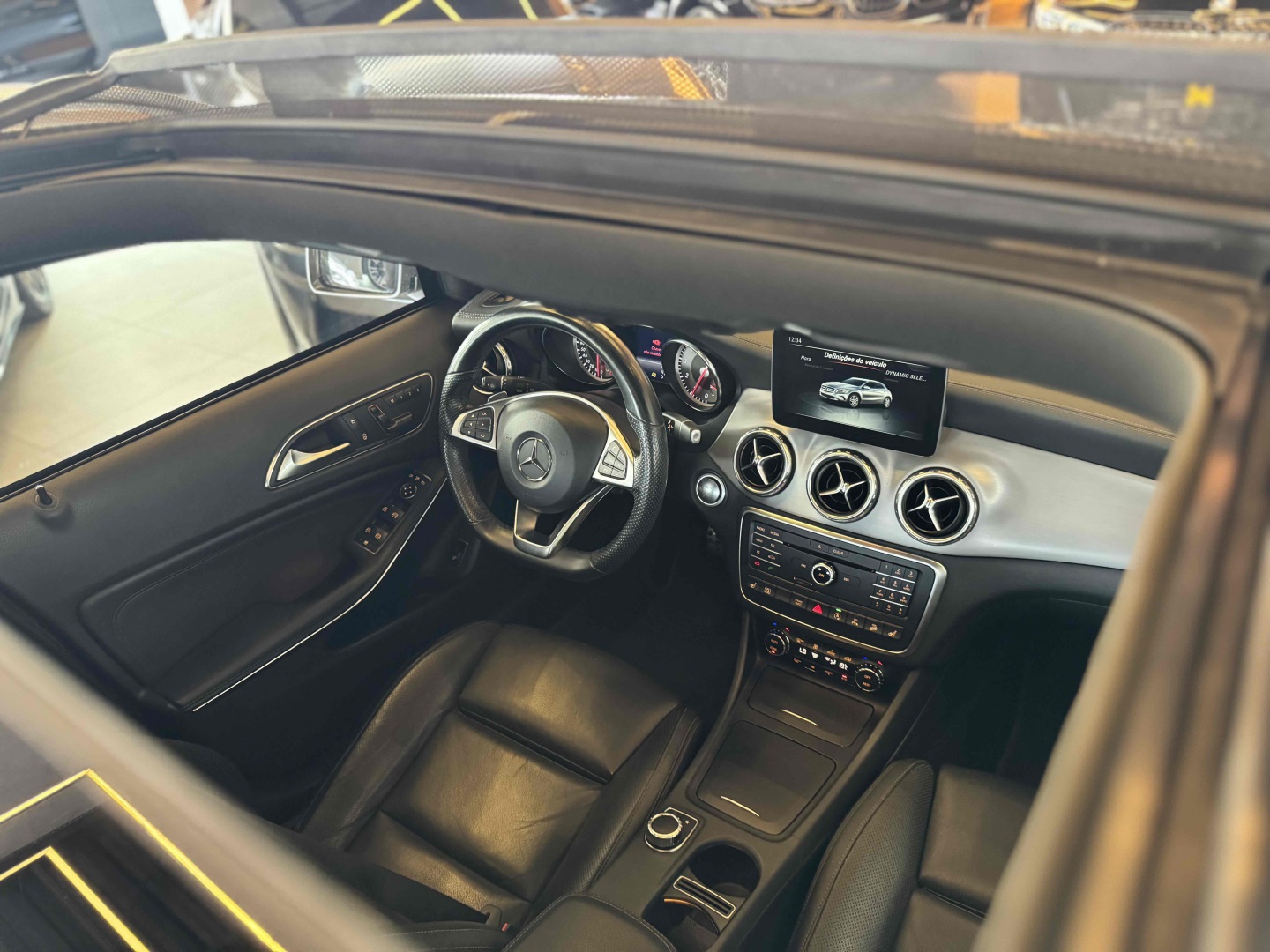 MERCEDES-BENZ GLA 250 2017