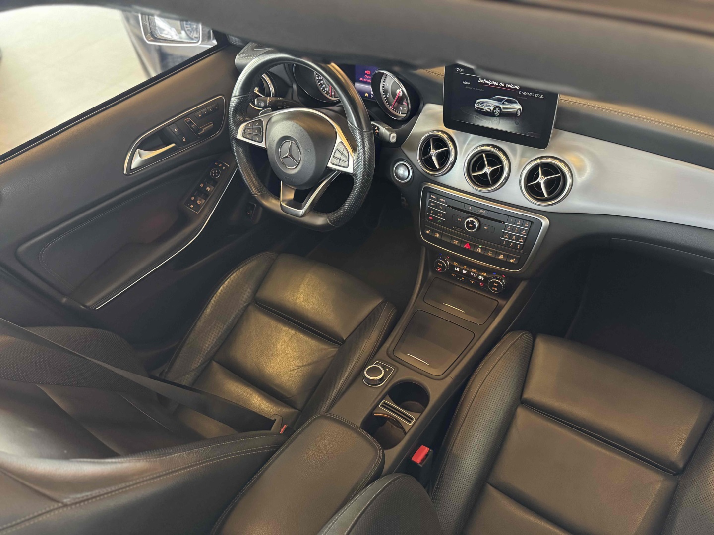 MERCEDES-BENZ GLA 250 2017