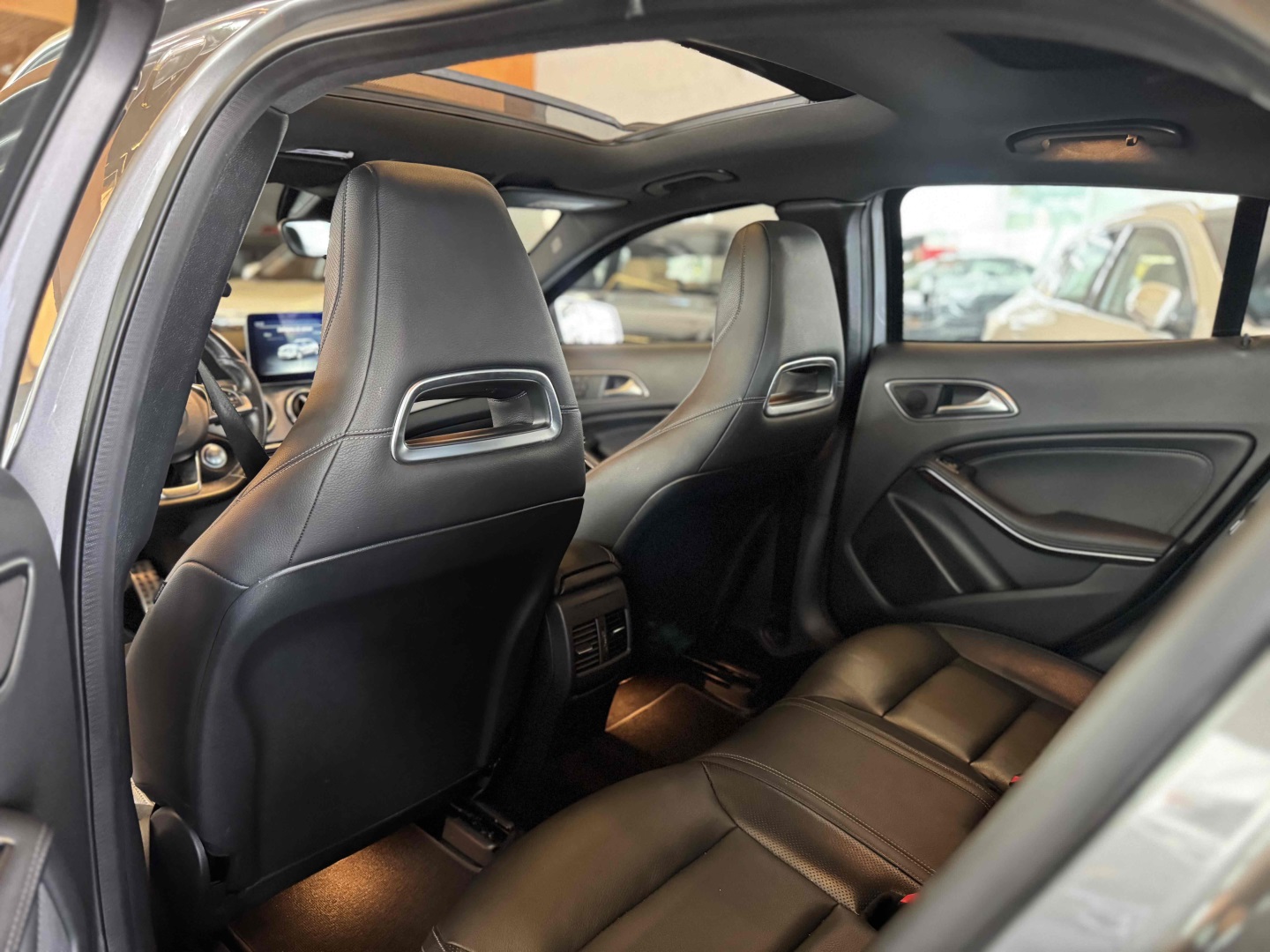 MERCEDES-BENZ GLA 250 2017