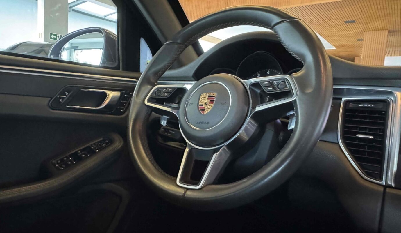 PORSCHE MACAN 2017