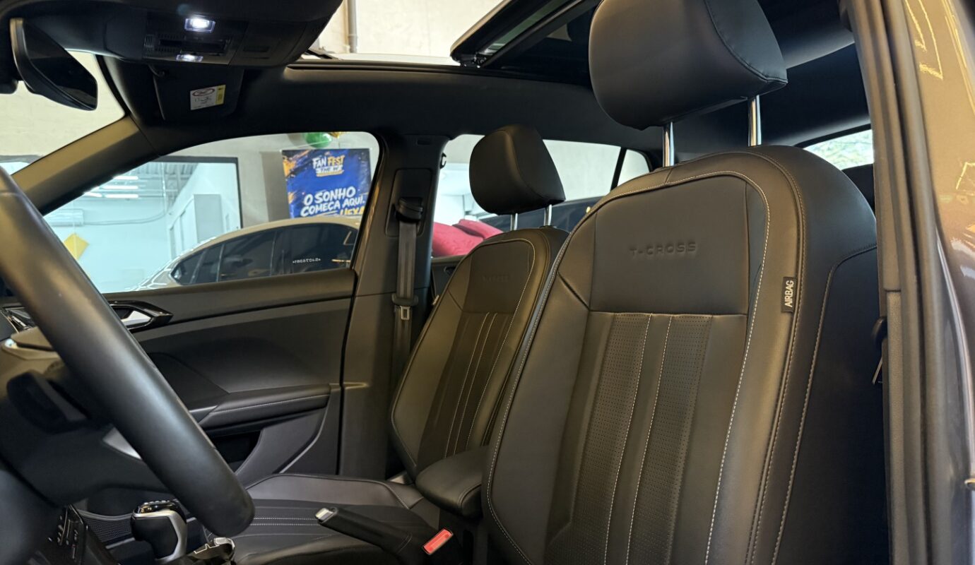 VOLKSWAGEN T-CROSS 2025