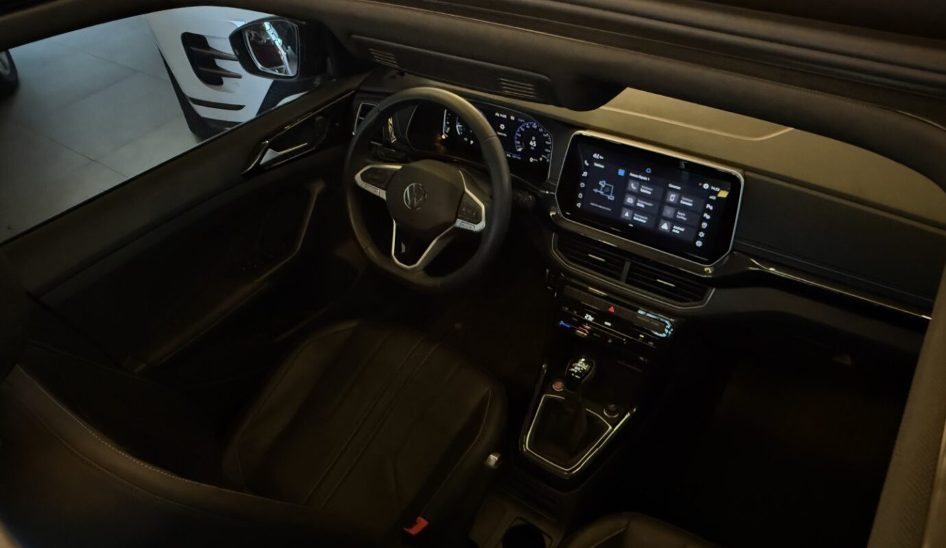 VOLKSWAGEN T-CROSS 2025