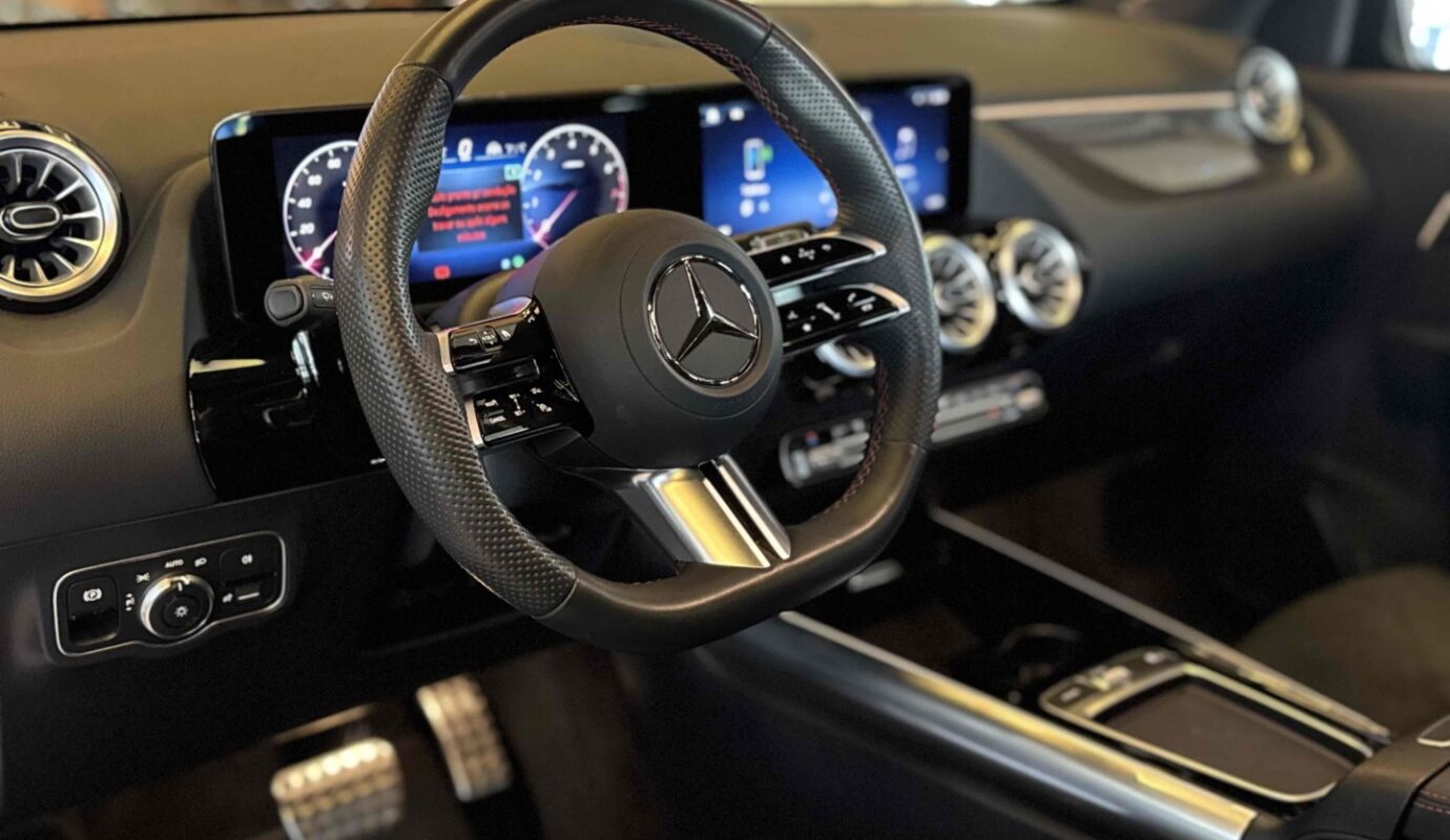 MERCEDES-BENZ GLA 200 2024