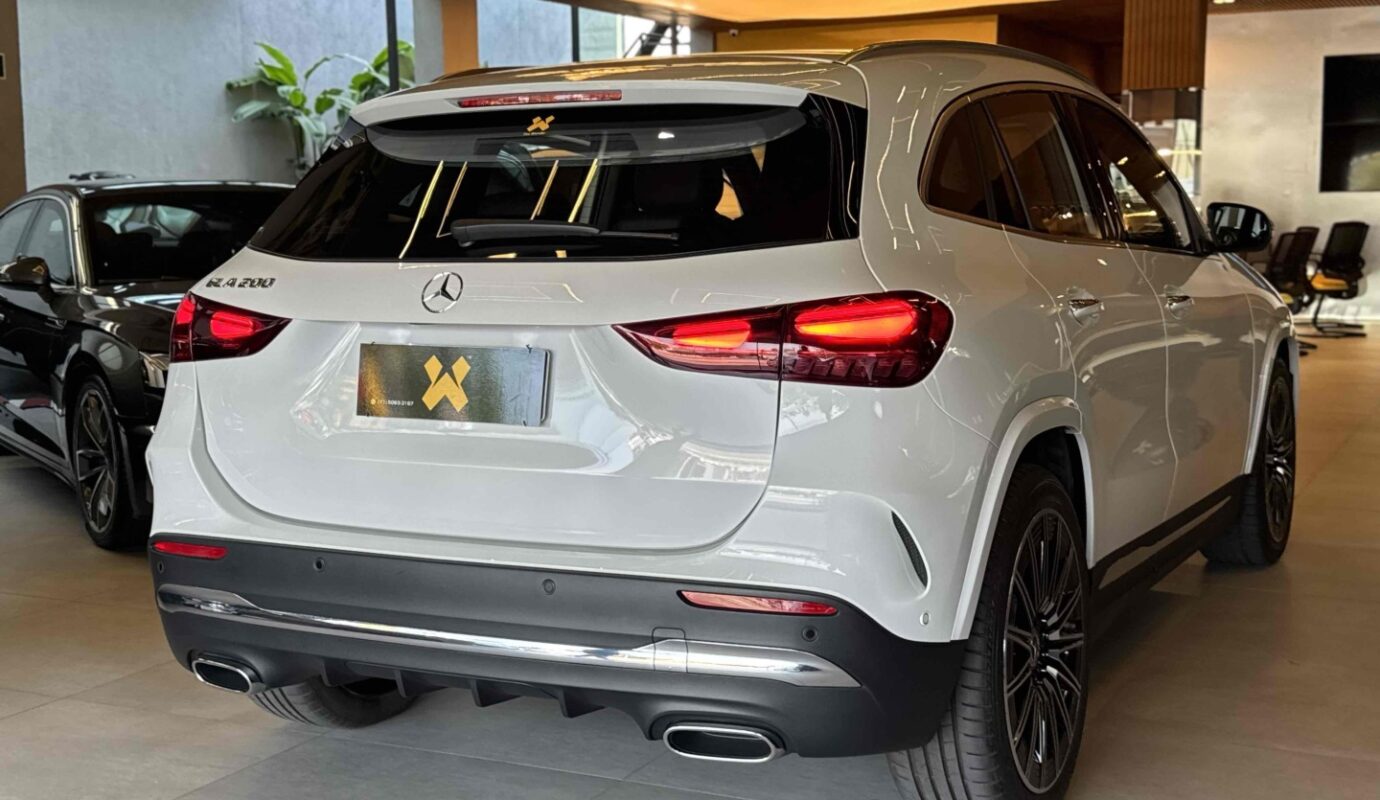 MERCEDES-BENZ GLA 200 2024