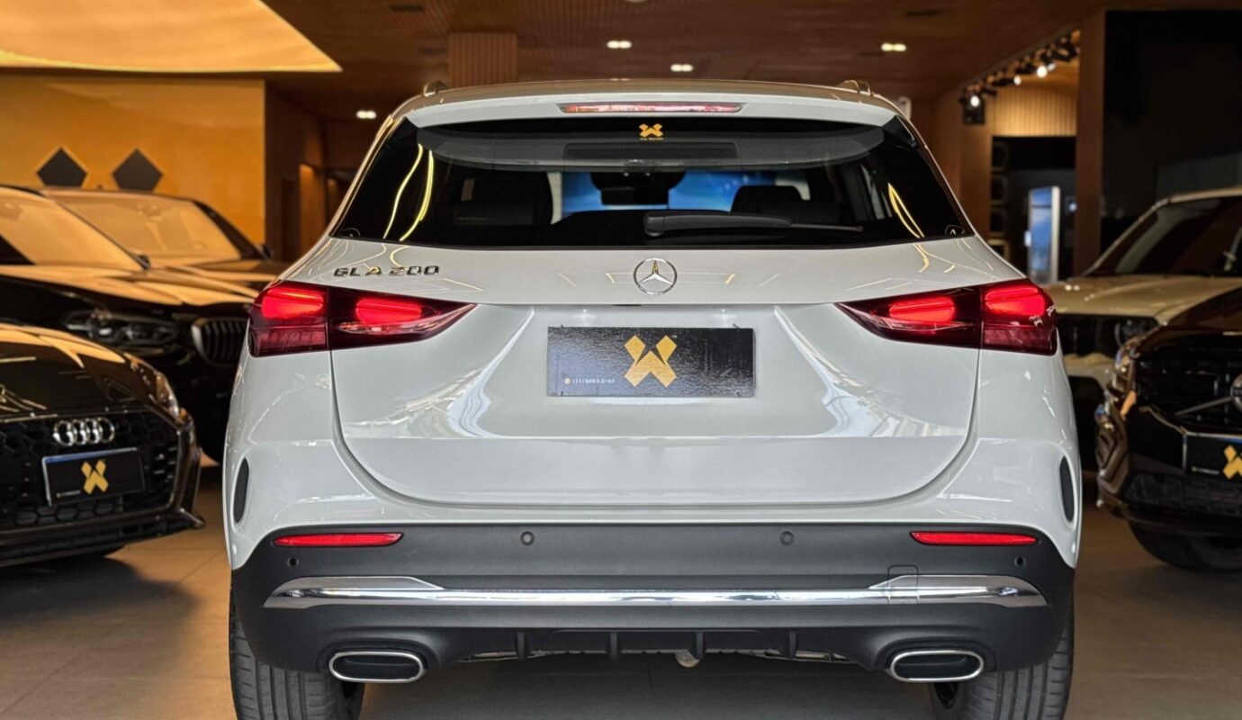 MERCEDES-BENZ GLA 200 2024