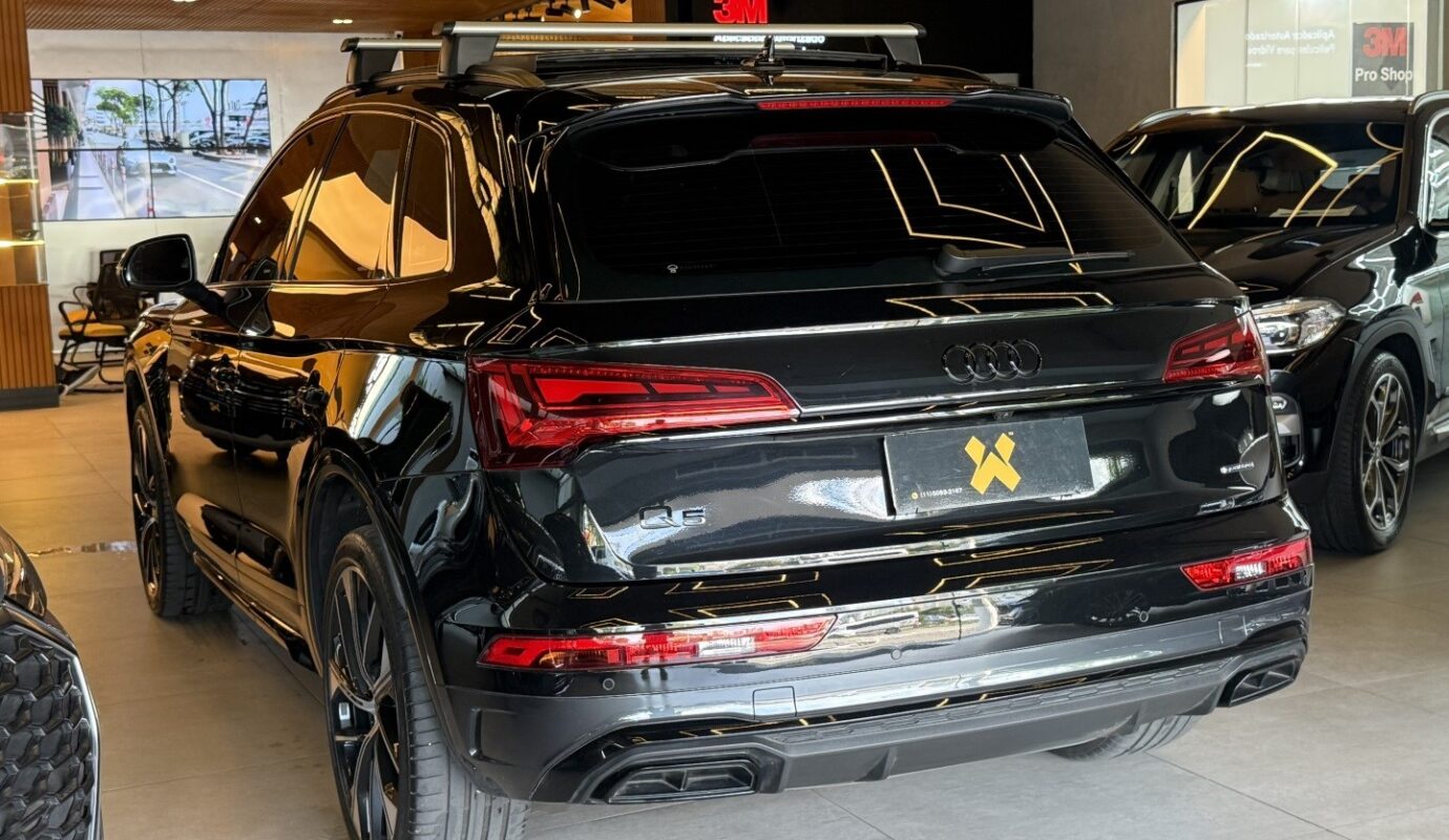 AUDI Q5 2025