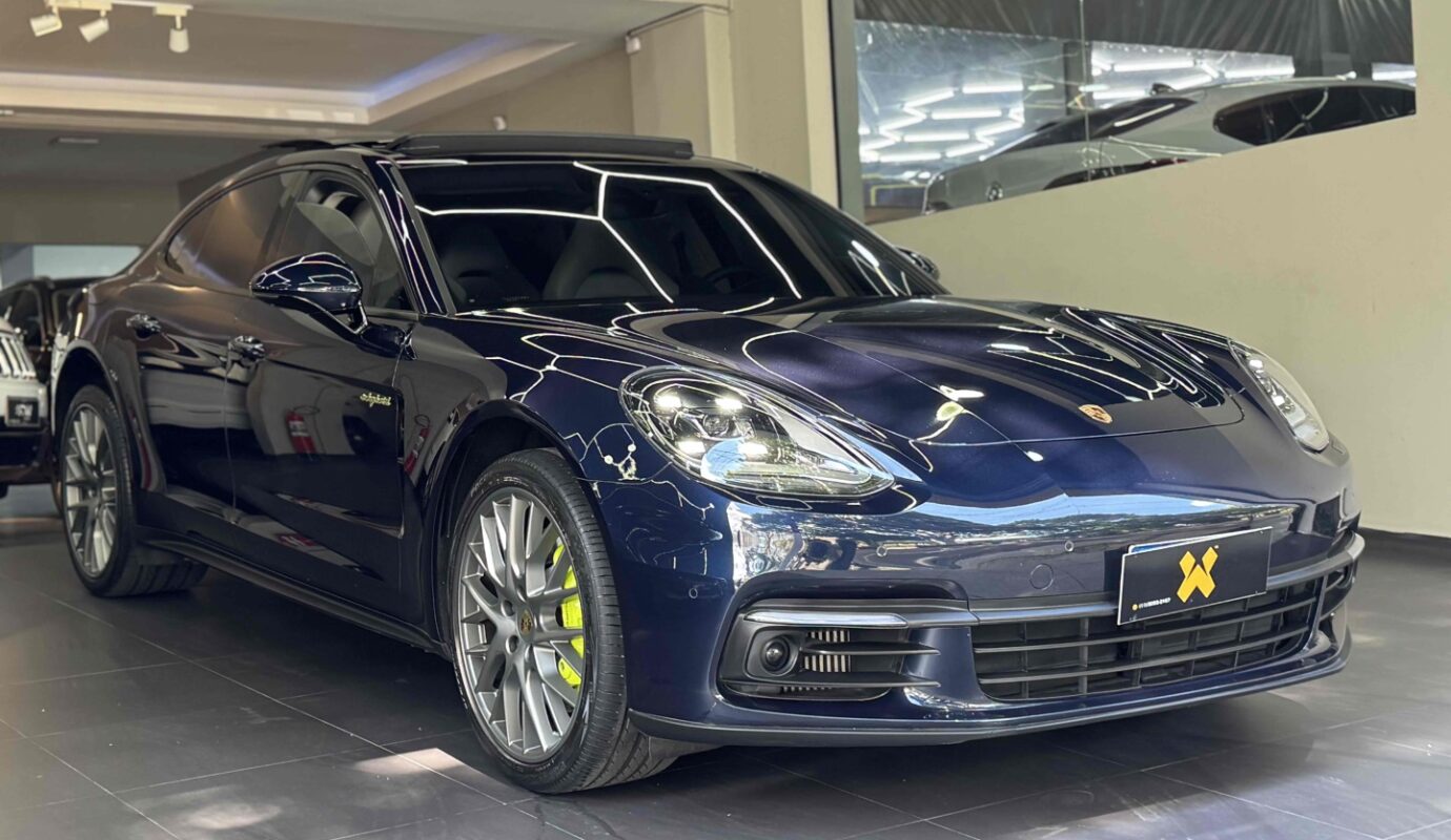 PORSCHE PANAMERA 2020