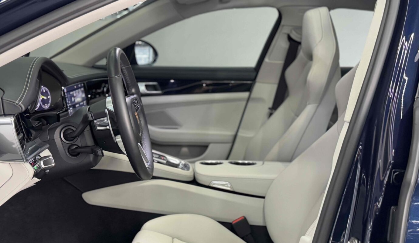 PORSCHE PANAMERA 2020