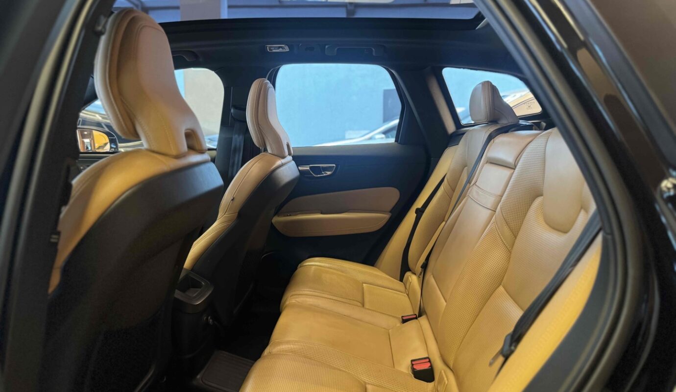 VOLVO XC60 2020