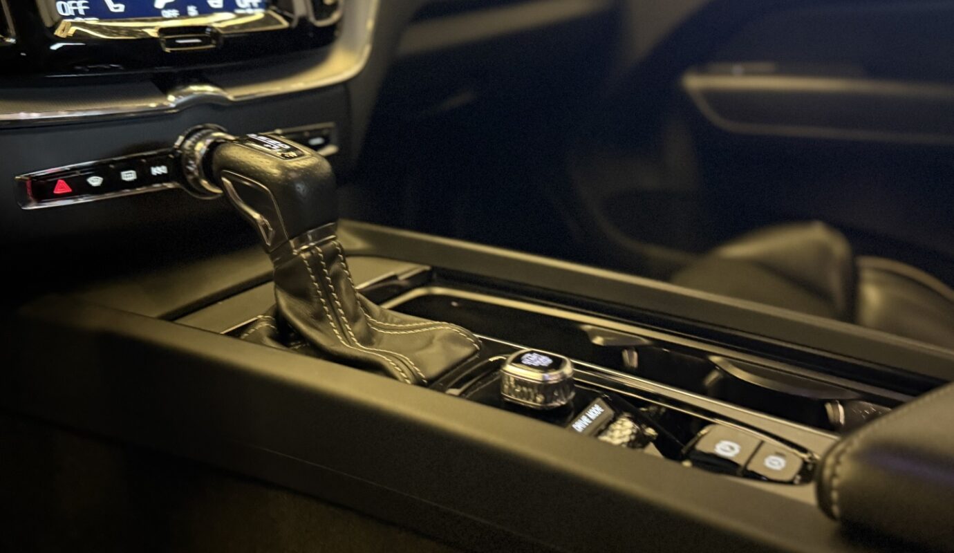 VOLVO XC60 2018