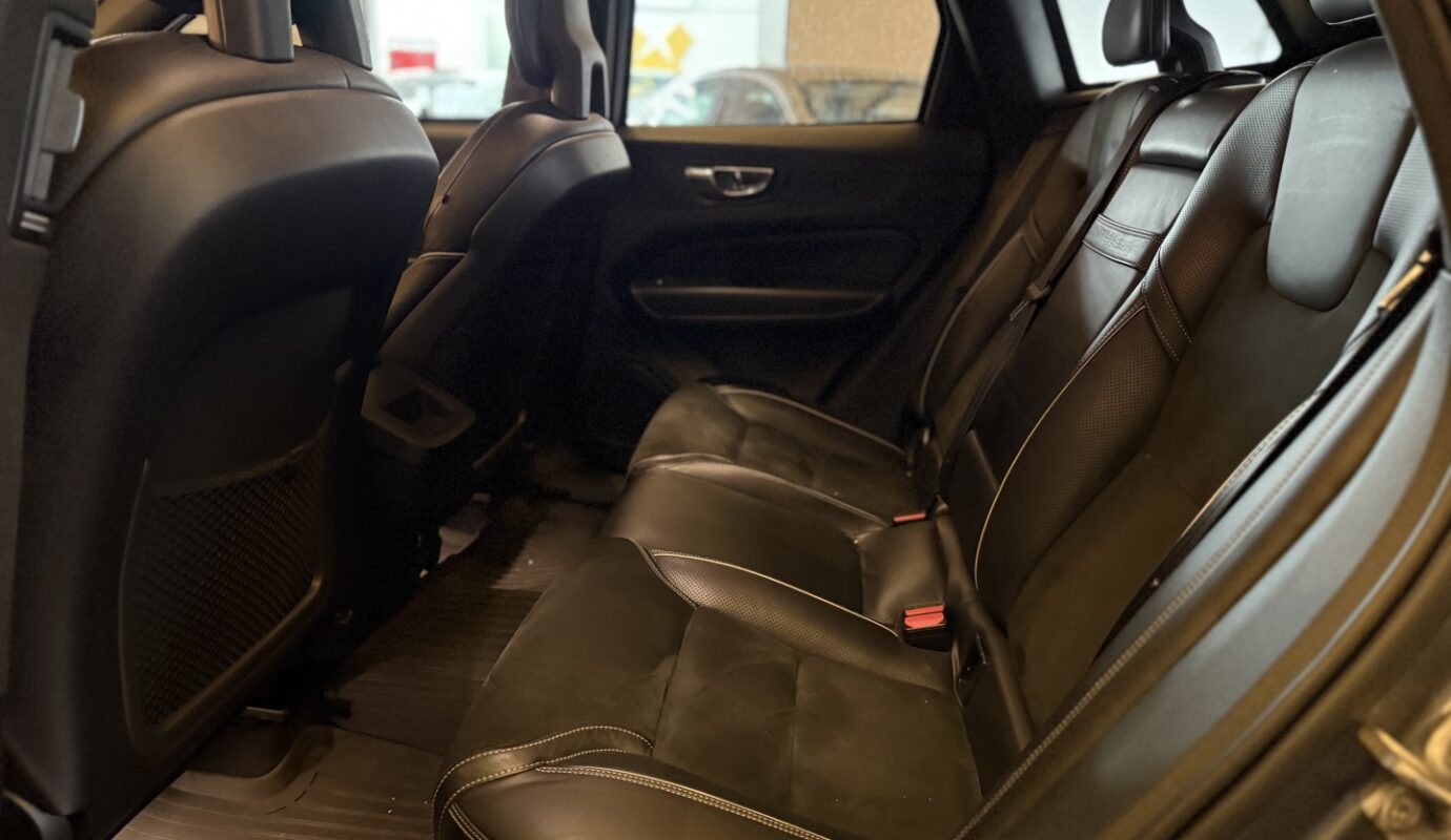 VOLVO XC60 2018