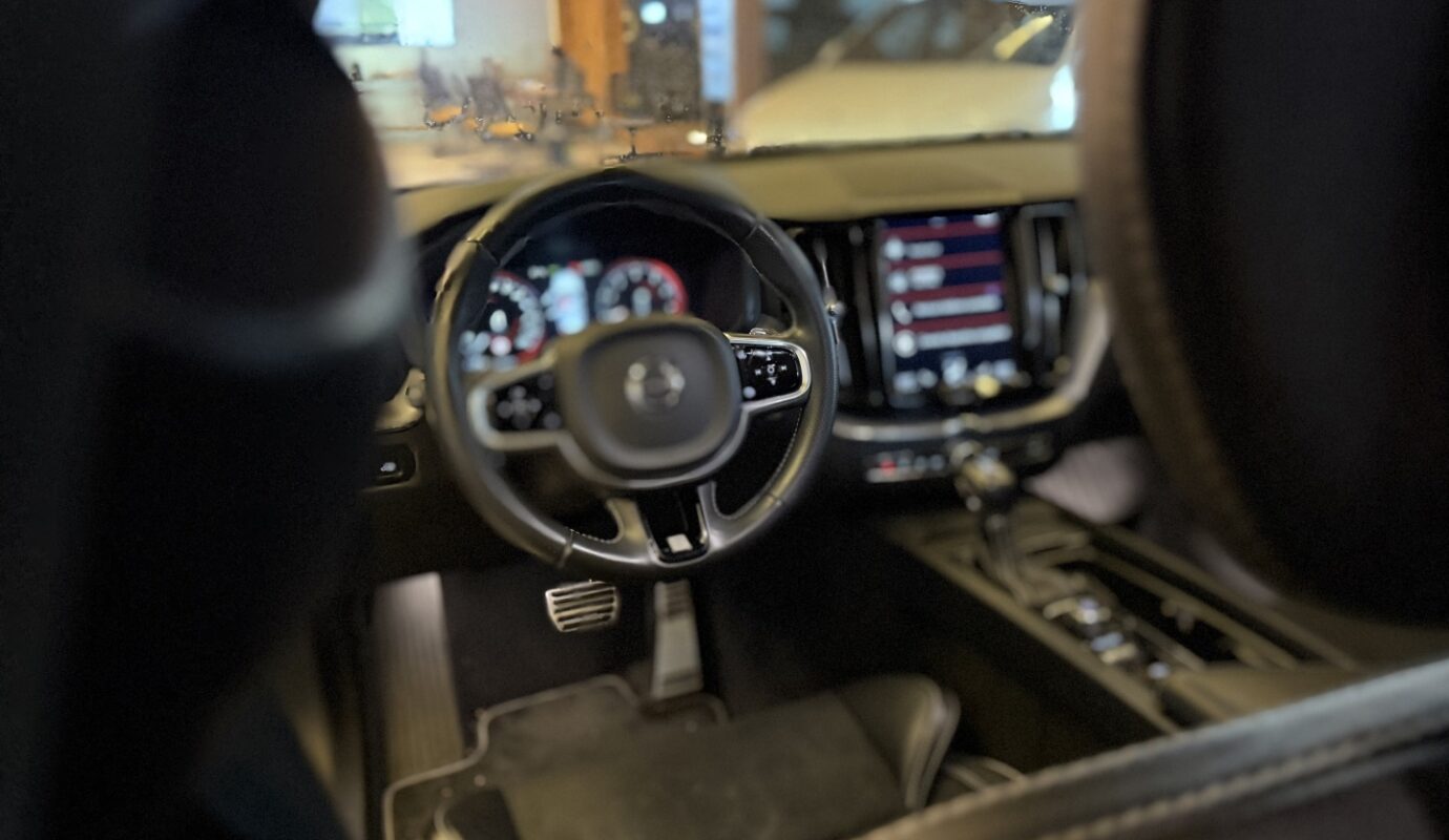 VOLVO XC60 2018