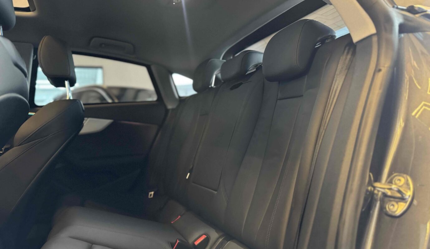 AUDI A5 2023