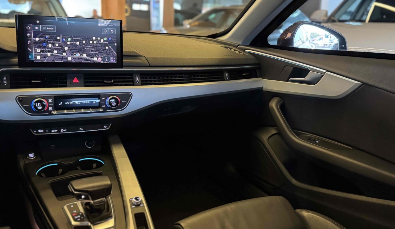 AUDI A5 2023