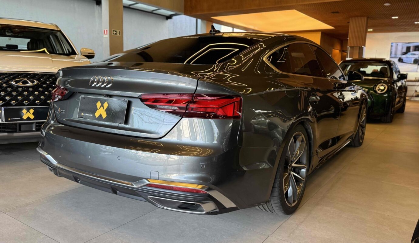 AUDI A5 2023