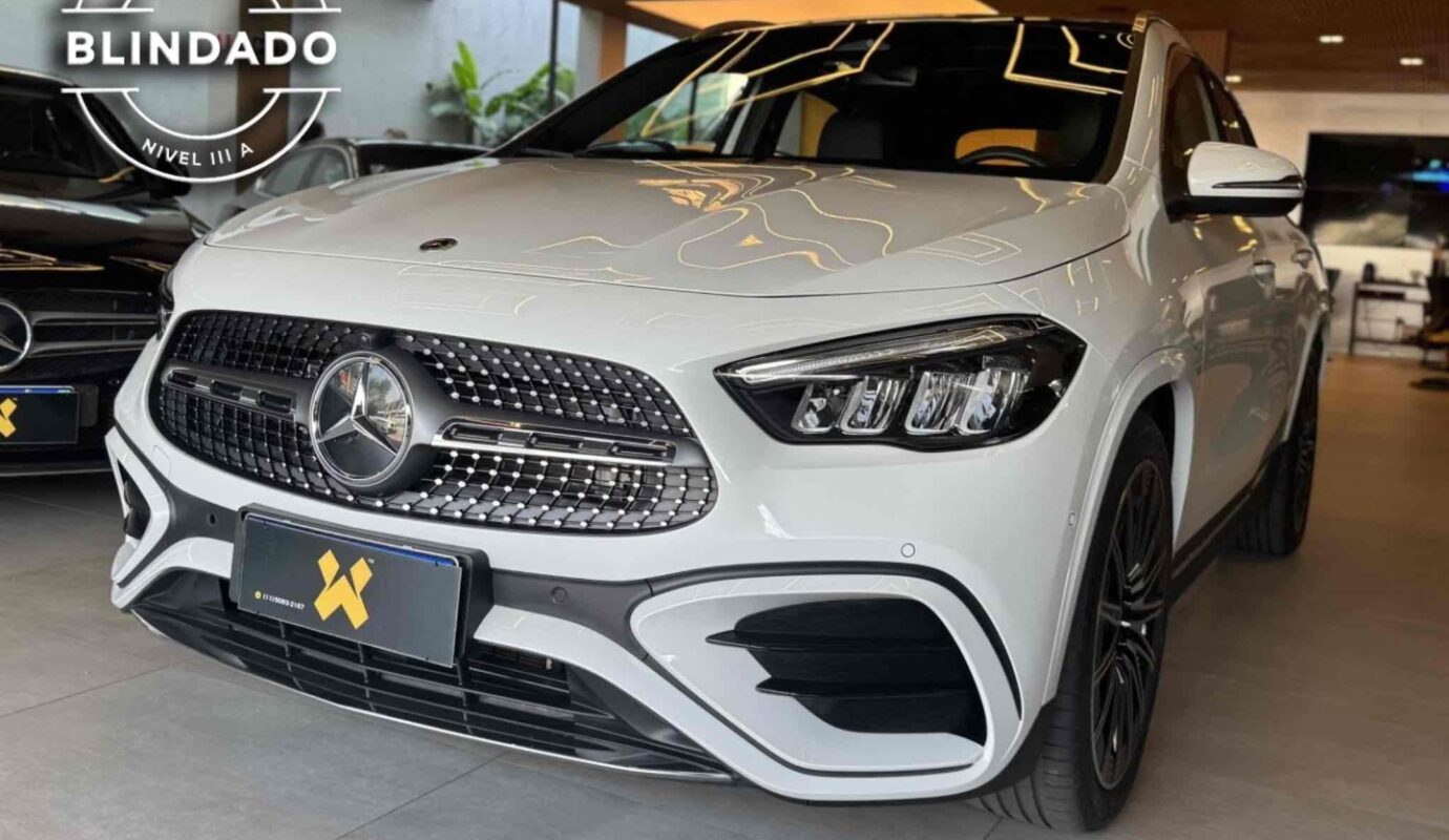 MERCEDES-BENZ GLA 200 2024