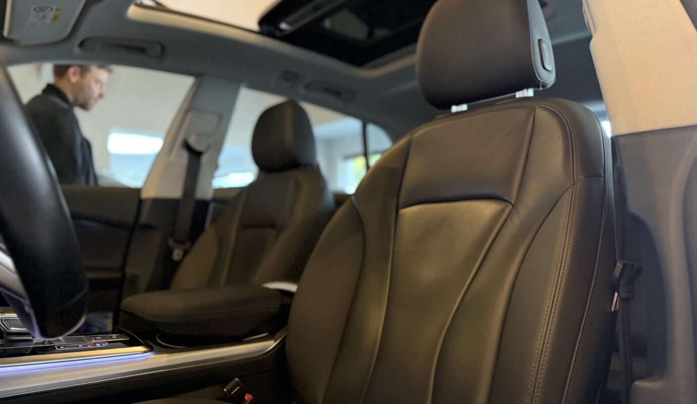 AUDI Q8 2021
