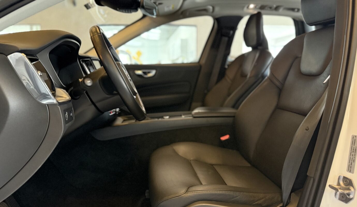 VOLVO XC60 2019