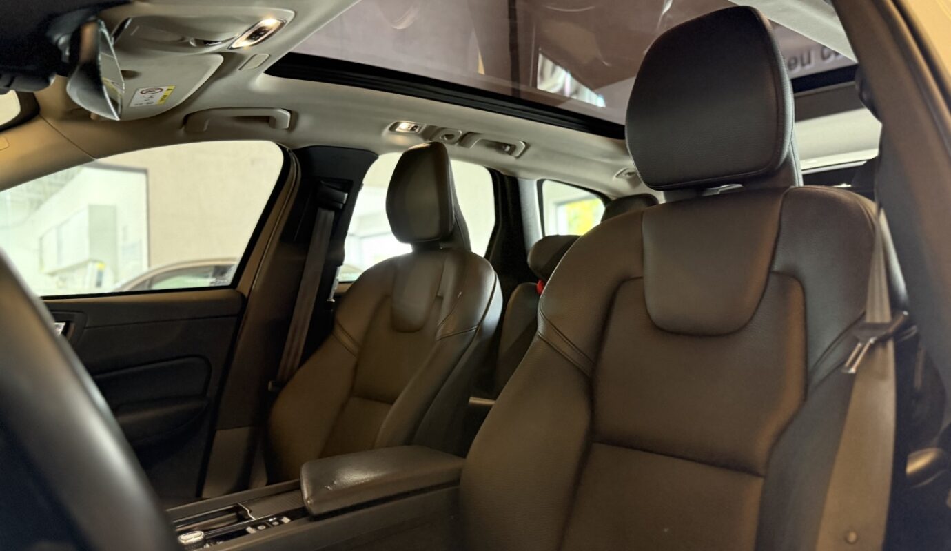 VOLVO XC60 2019