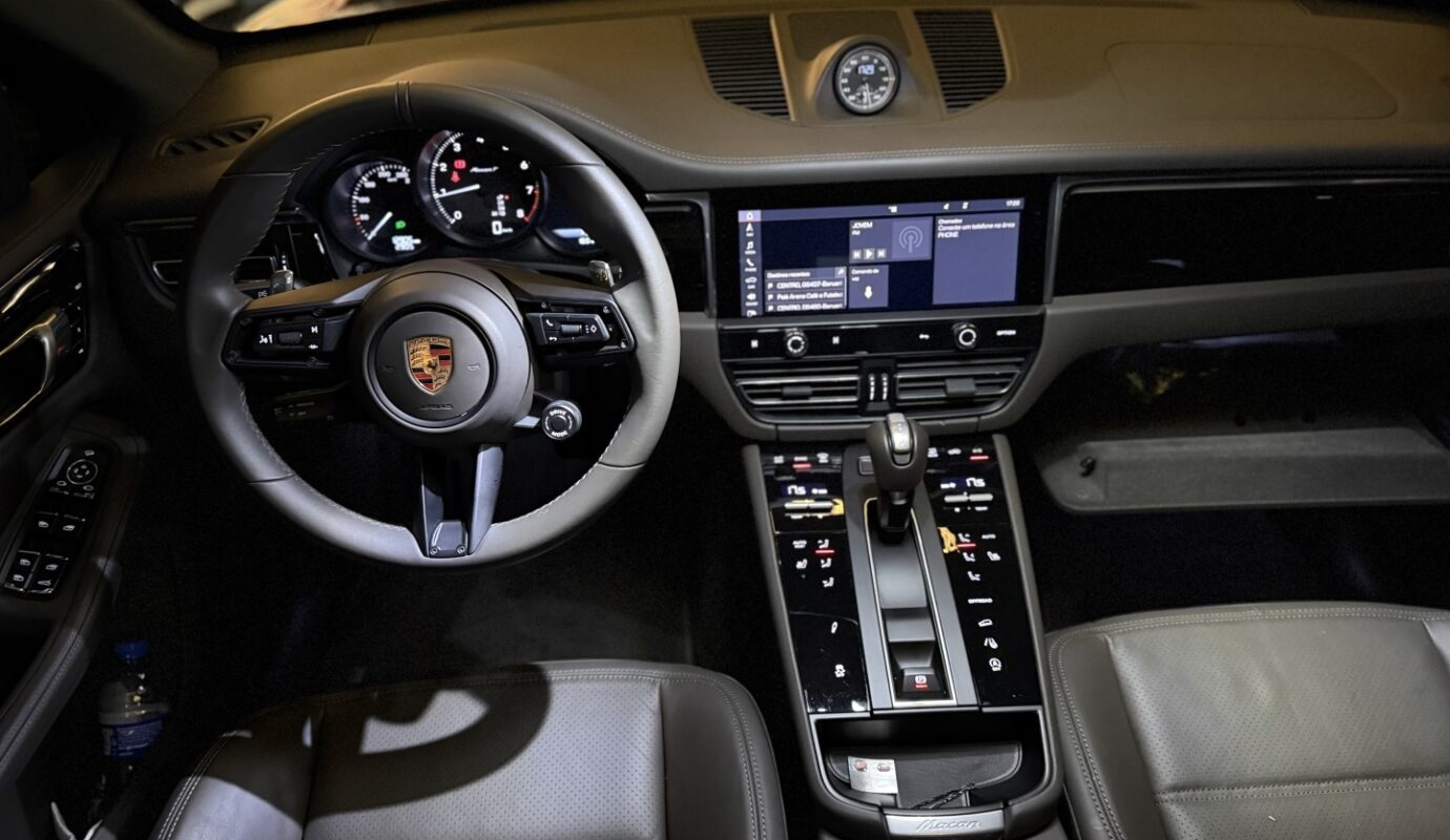 PORSCHE MACAN 2025