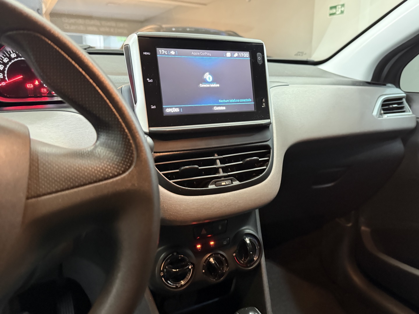 PEUGEOT 208 2020