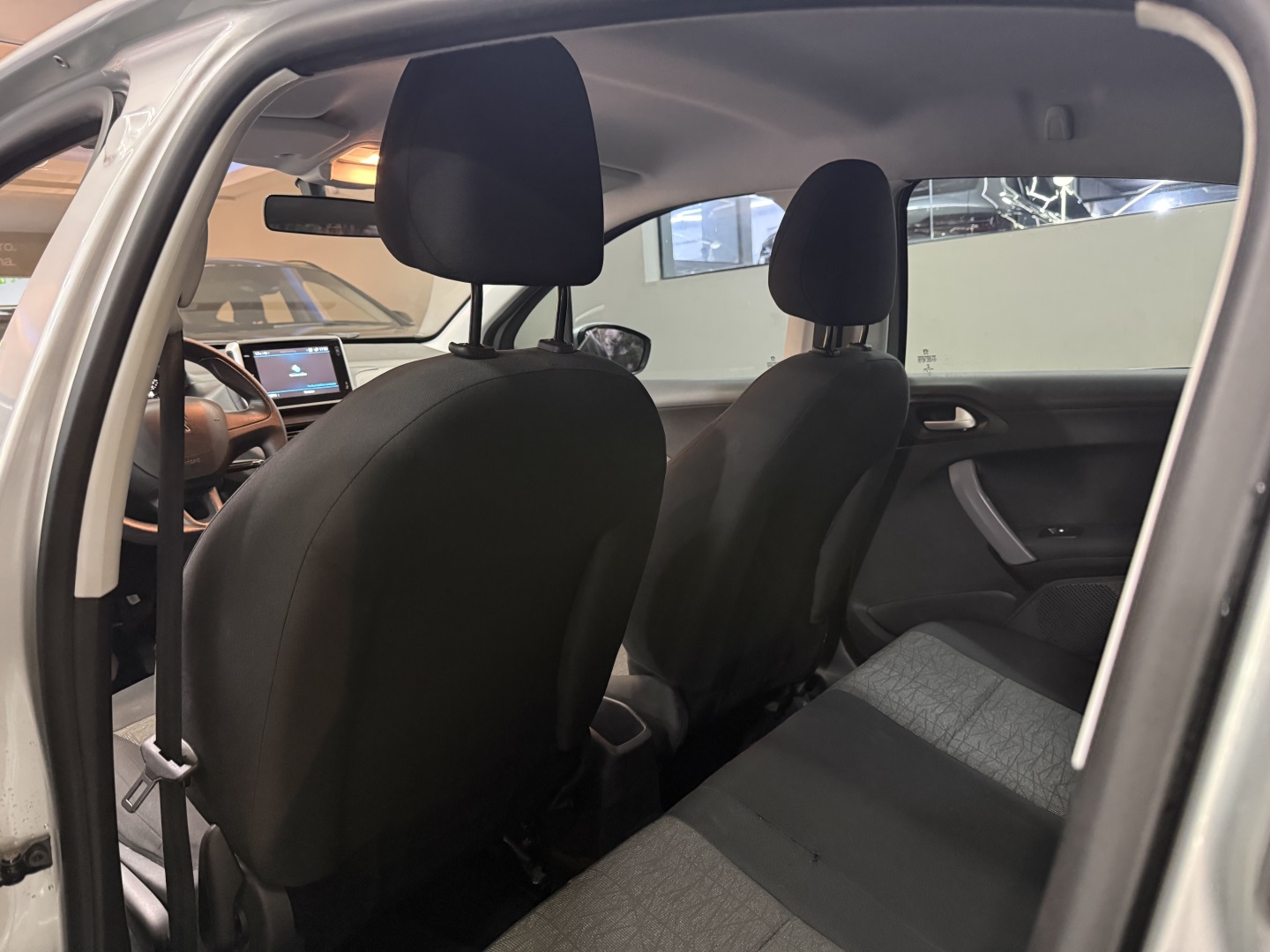 PEUGEOT 208 2020