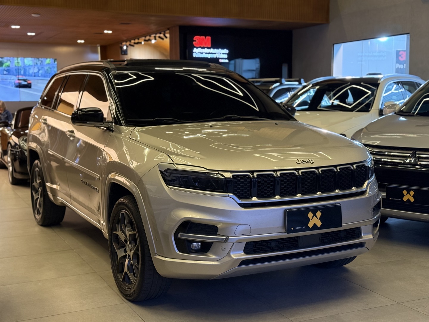 JEEP COMMANDER 2023