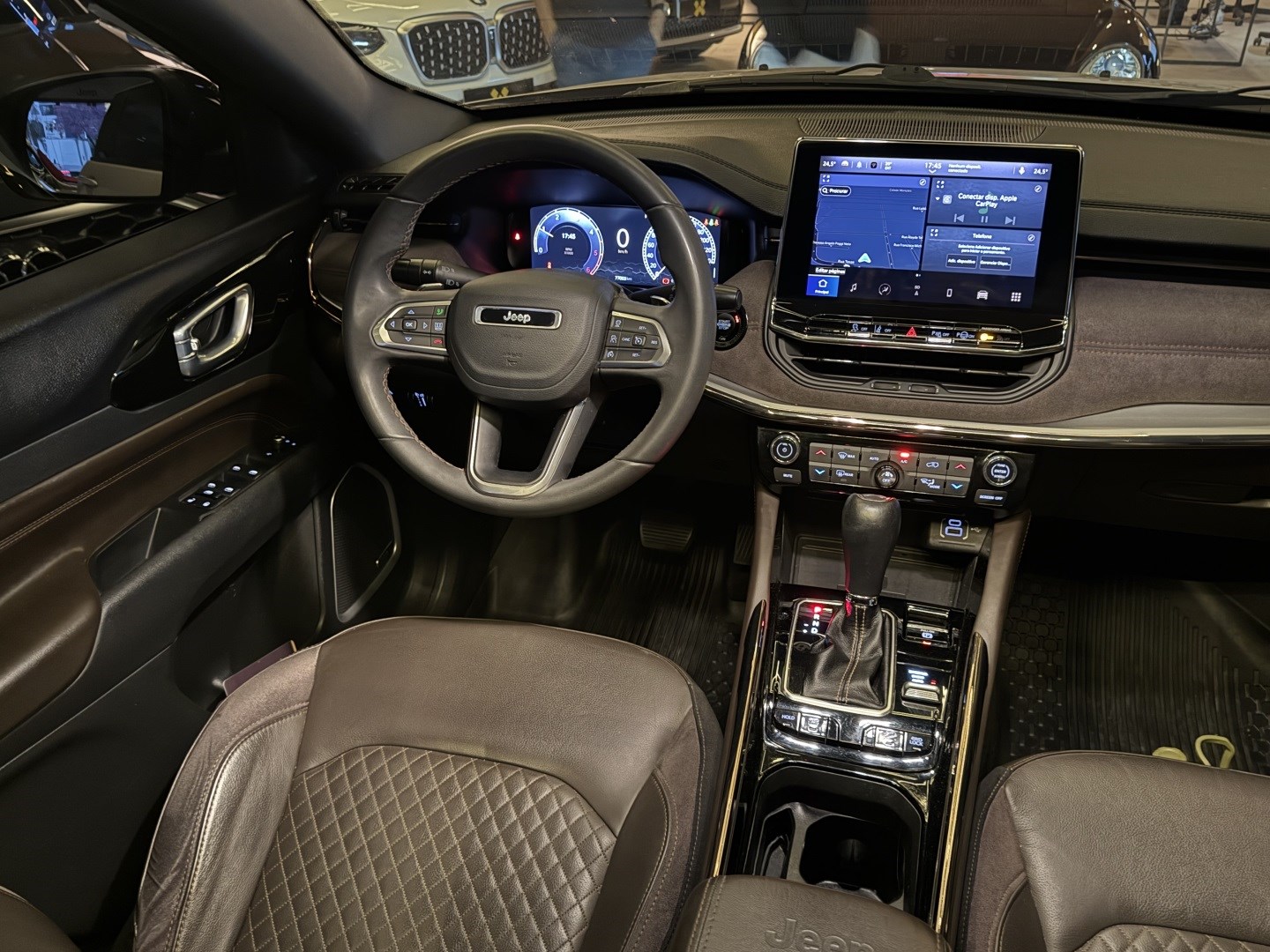 JEEP COMMANDER 2023