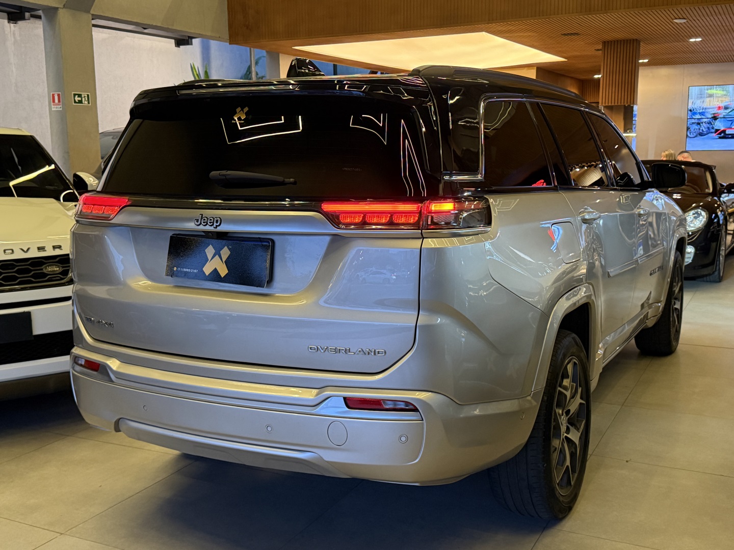 JEEP COMMANDER 2023
