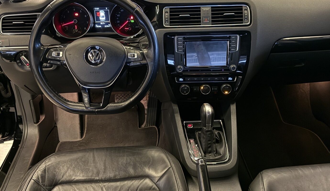 VOLKSWAGEN JETTA 2017