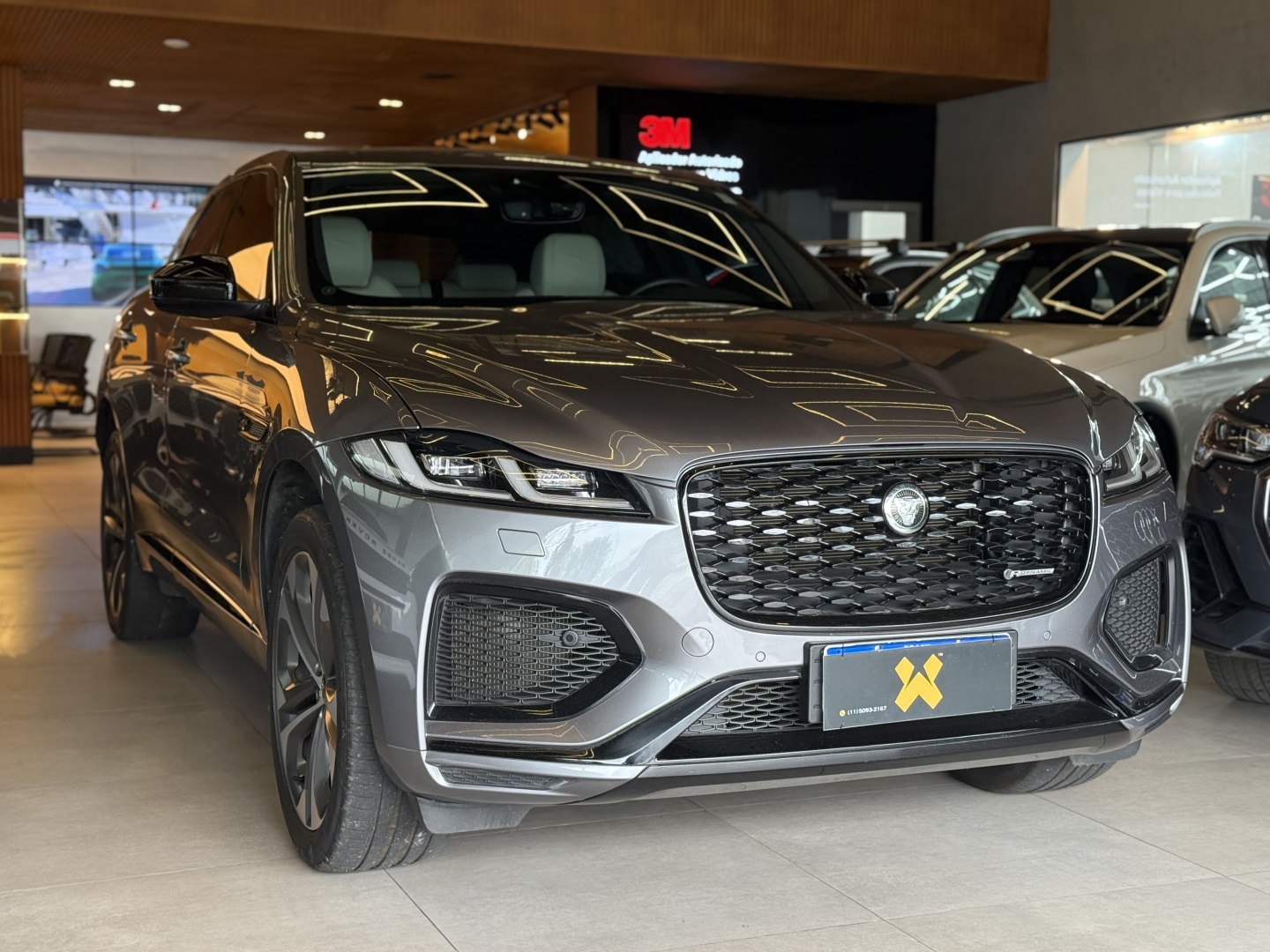 JAGUAR F-PACE 2024