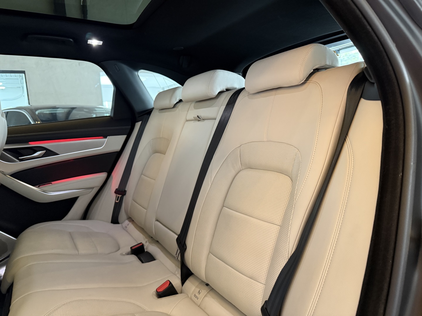JAGUAR F-PACE 2024