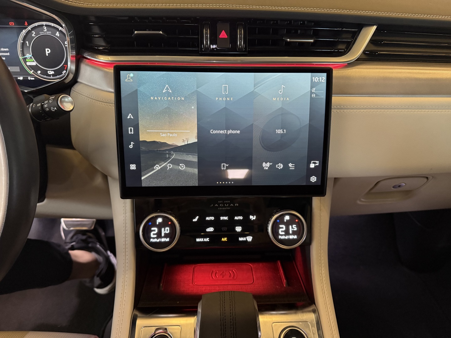 JAGUAR F-PACE 2024