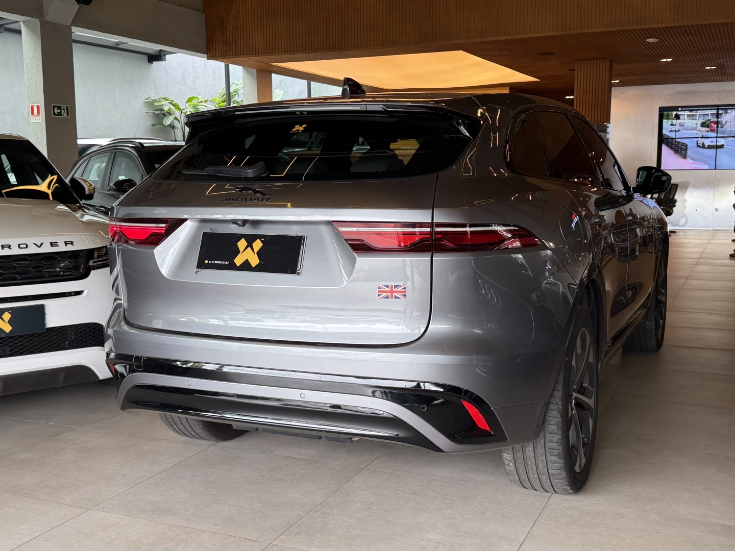 JAGUAR F-PACE 2024