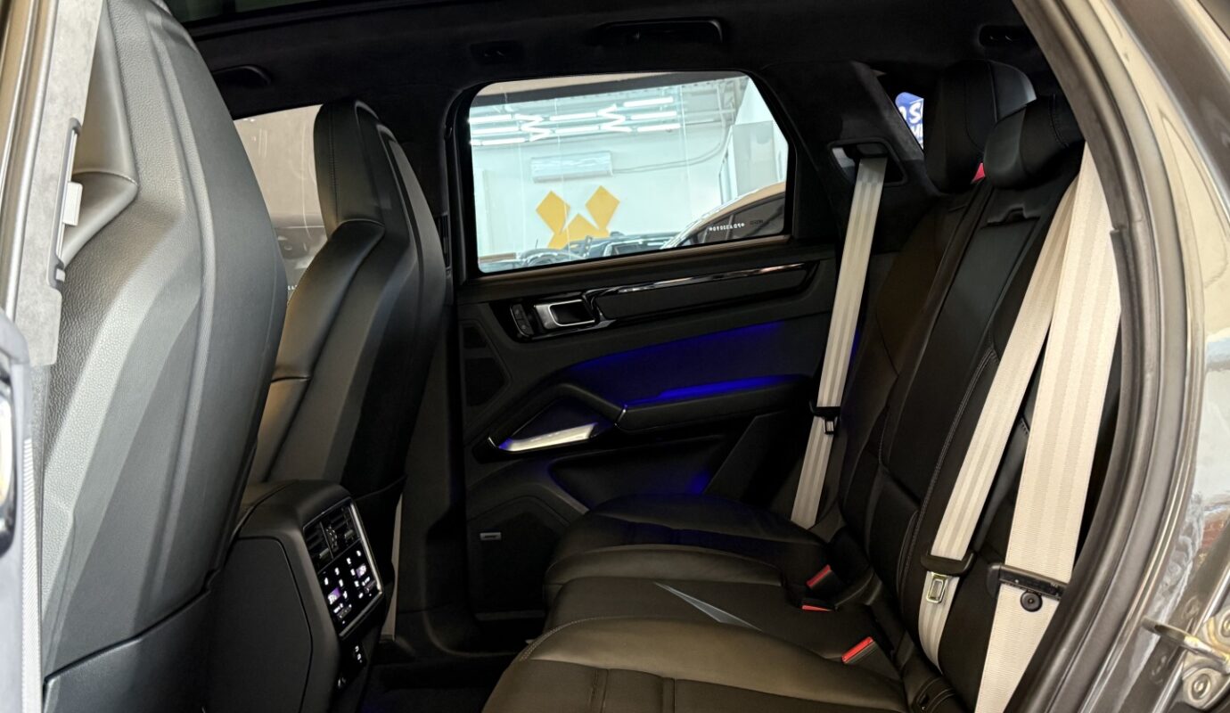 PORSCHE CAYENNE 2023