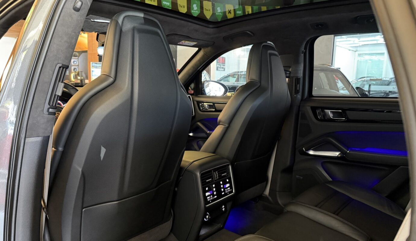 PORSCHE CAYENNE 2023