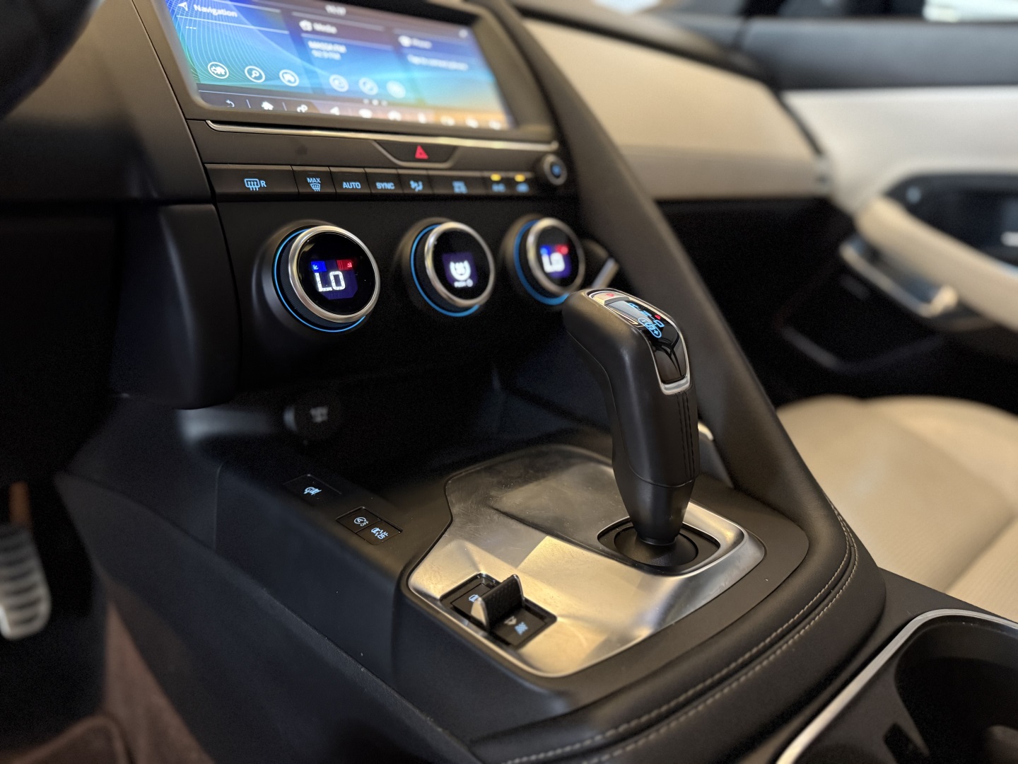 JAGUAR E-PACE 2018