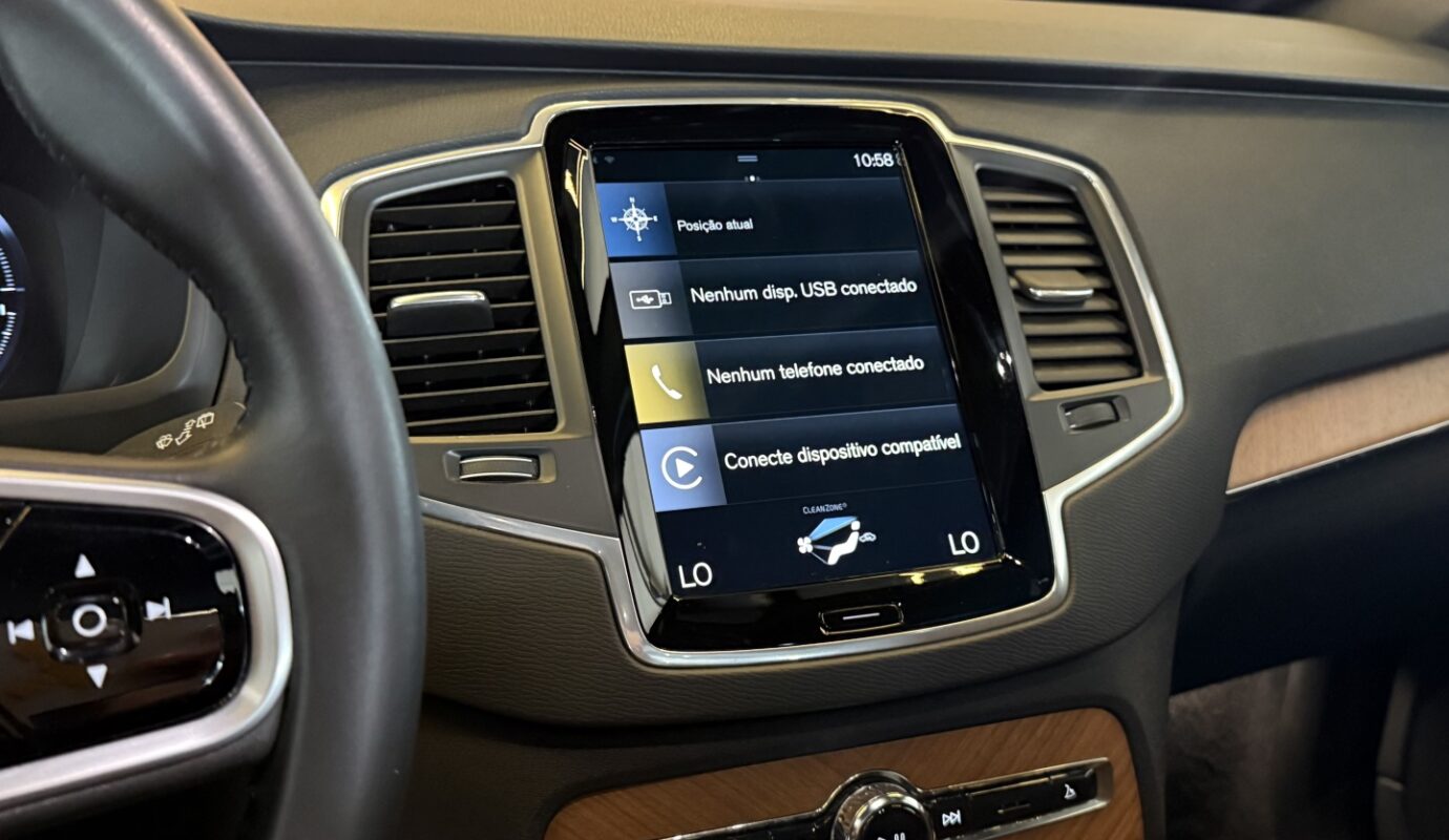 VOLVO XC90 2021