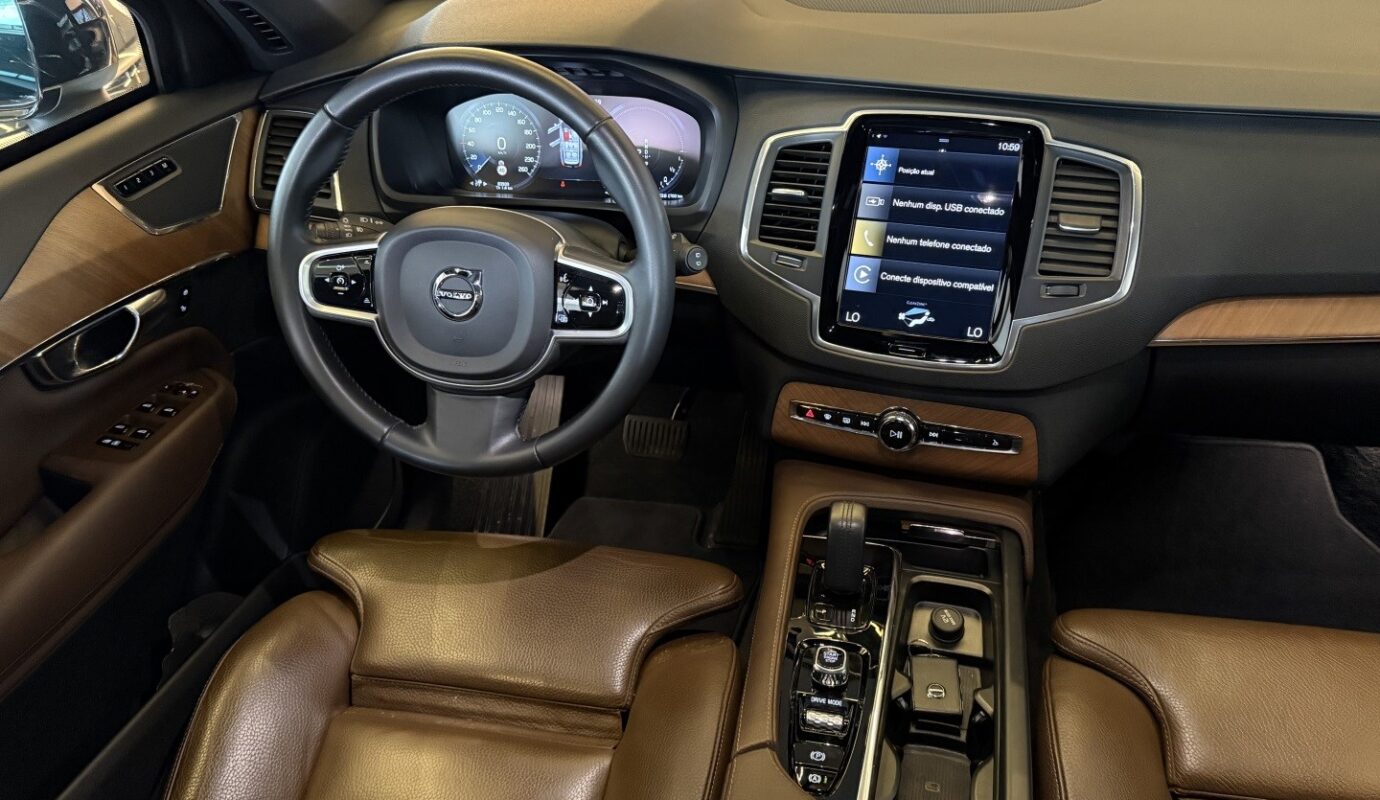 VOLVO XC90 2021