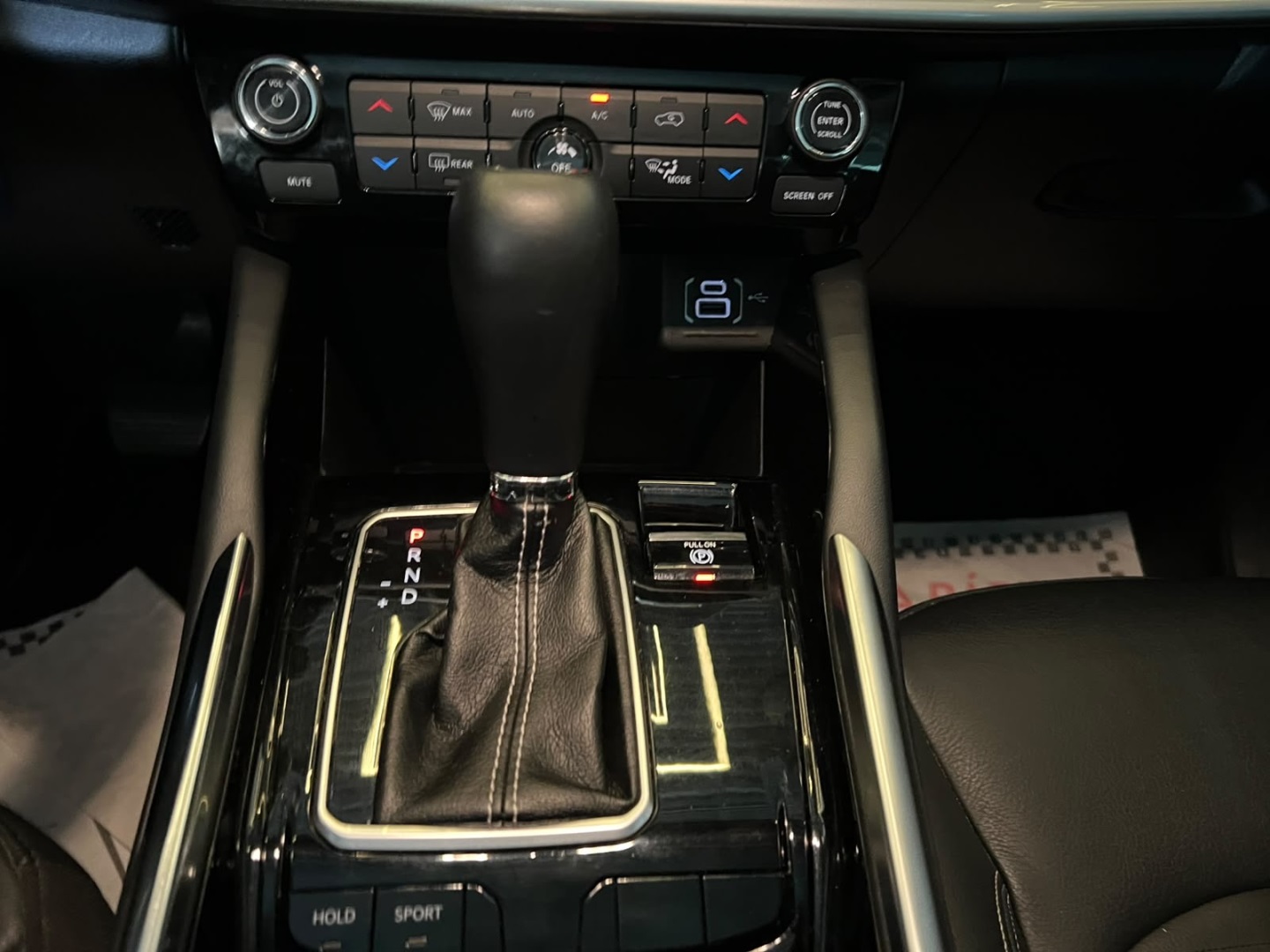 JEEP COMMANDER 2025