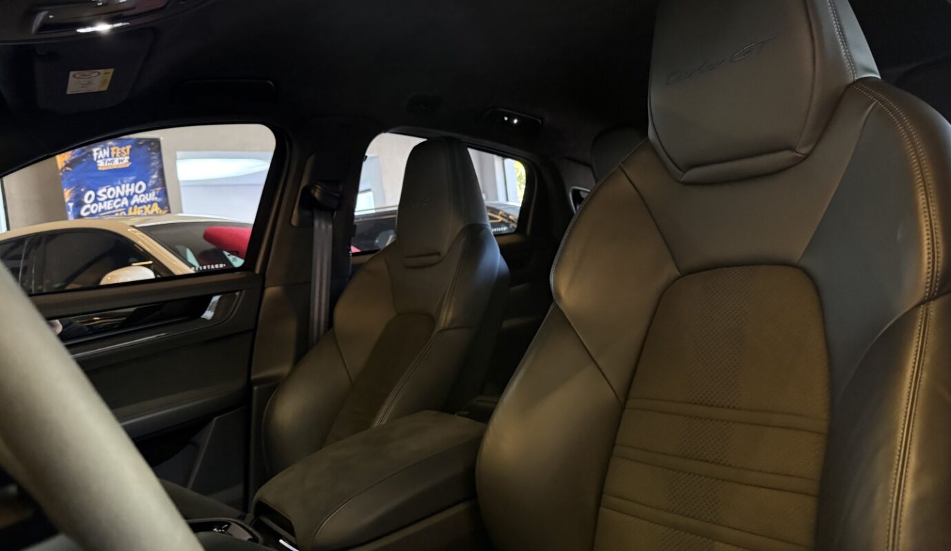 PORSCHE CAYENNE 2024