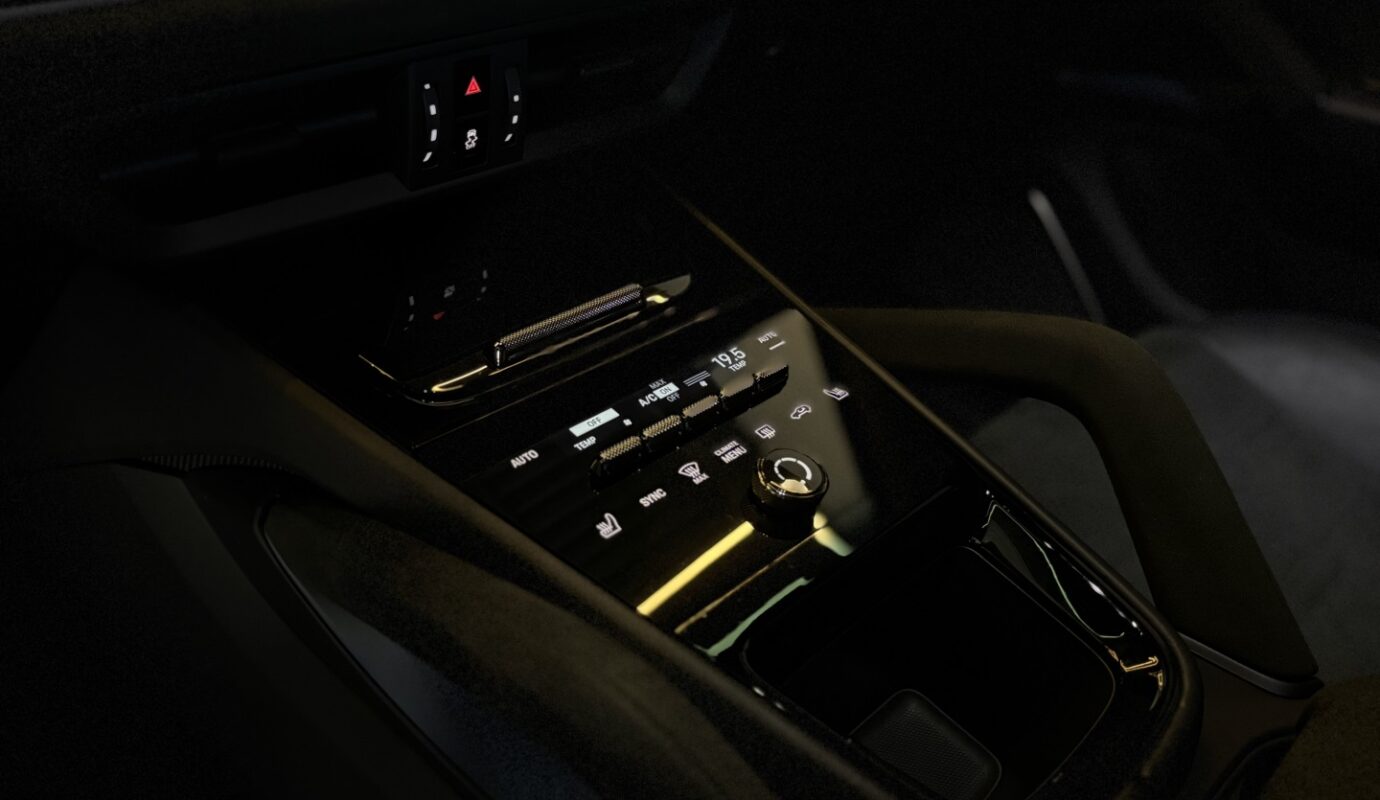 PORSCHE CAYENNE 2024