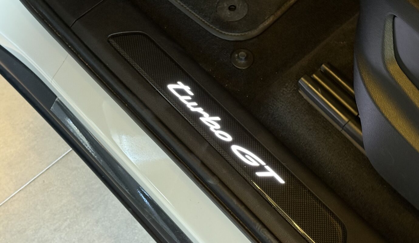 PORSCHE CAYENNE 2024
