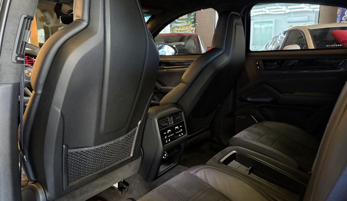 PORSCHE CAYENNE 2024