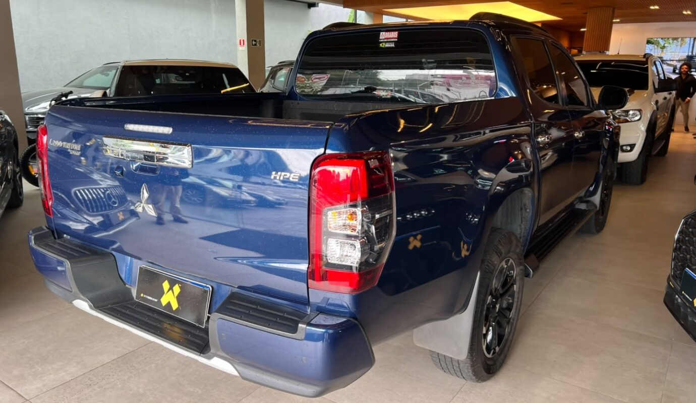 MITSUBISHI L200 TRITON 2024