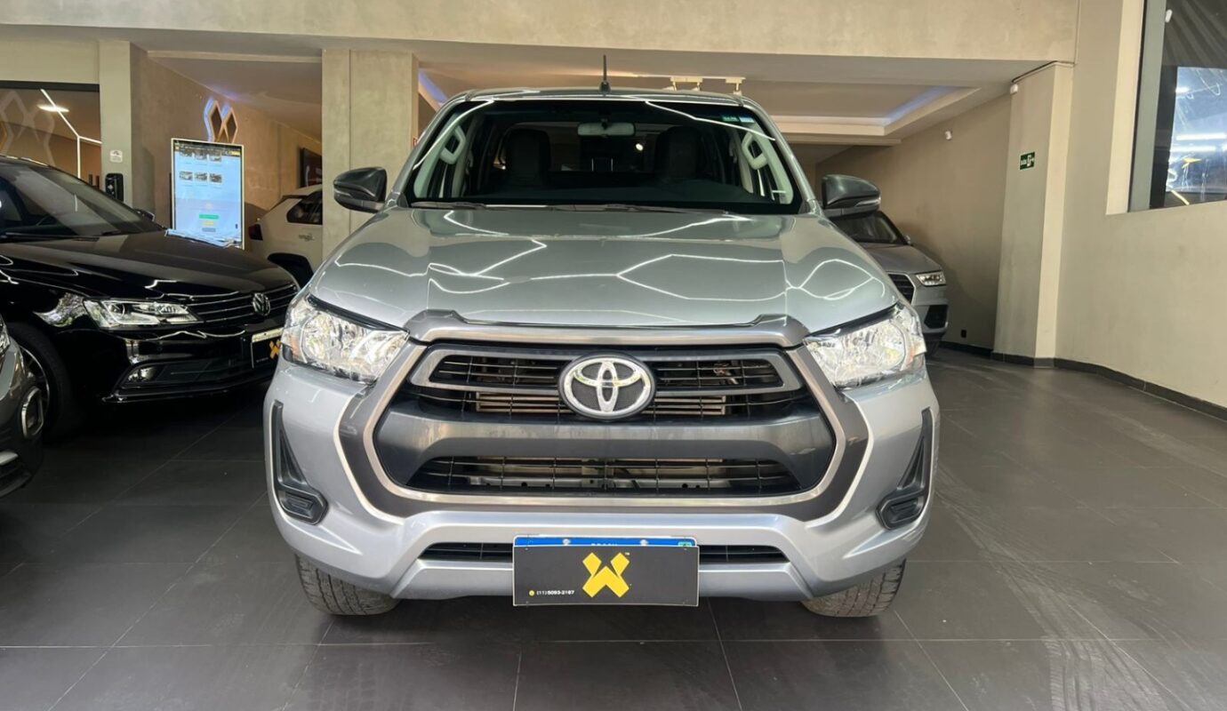 TOYOTA HILUX 2023