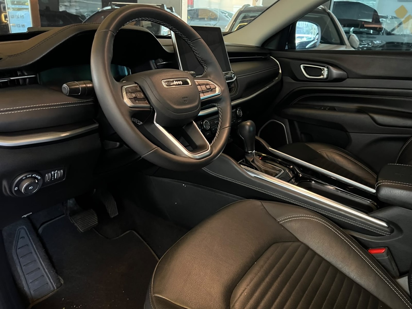JEEP COMMANDER 2025