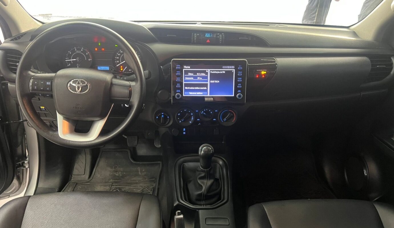 TOYOTA HILUX 2023