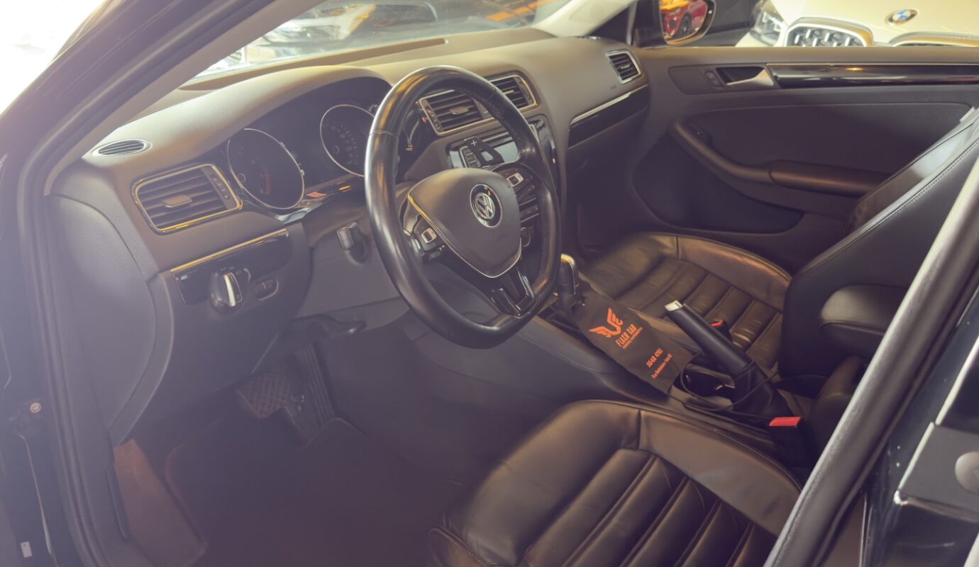 VOLKSWAGEN JETTA 2018